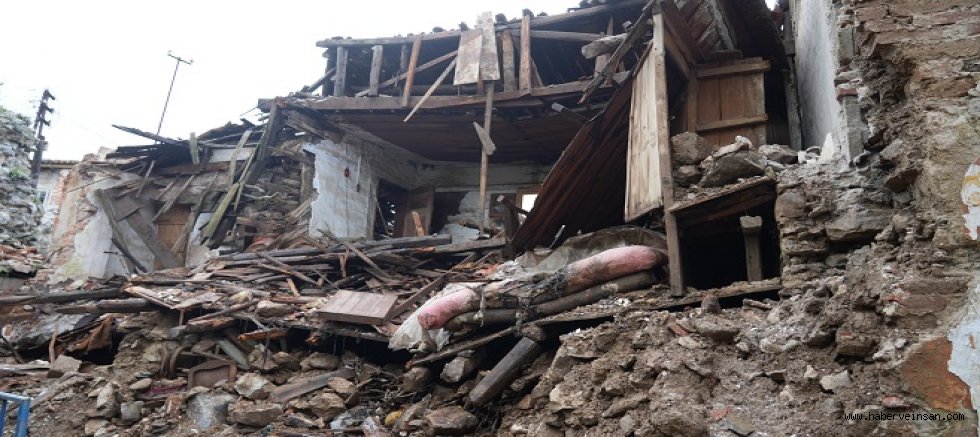 Başkan Topuz, Evi Yıkılan Aileyi Ziyaret Etti