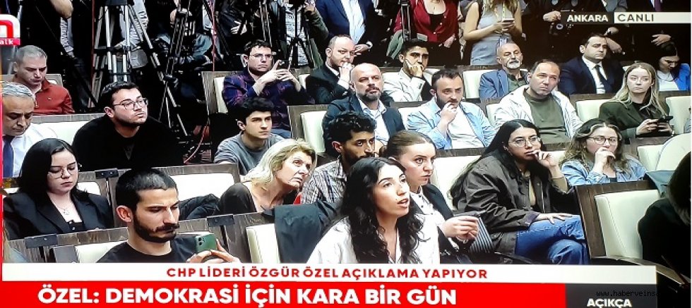 Özgür Özel: 