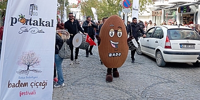 Badem Çiçeklerini Açtıran, Aşktır!