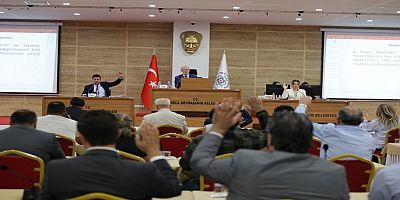 Başkan Aras: “Annelerimizin Yanında Olmaya Devam Edeceğiz”