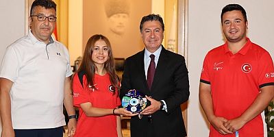 Büyükşehir’in Başarılı Antrenörü Ejder Sözen’e, Fair Play Takdiri