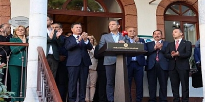 CHP Genel Başkanı Büyükşehir Belediyesi’ni Ziyaret Etti