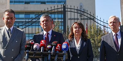 CHP Lideri Özgür Özel: “Erdoğan Bizimle Baş Edemiyor, Akın Gürlek Üzerinden İftira Attırmaya Çalışıyor”