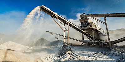 DEPREM BÖLGESİNDE GÖRÜNÜR TEHLİKE: BETON SANTRALLERİ VE HAVA KİRLİLİĞİ