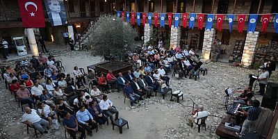 Devrimci Şairimiz Nazım Hikmet, Şiirleri ve Müzikle Anıldı
