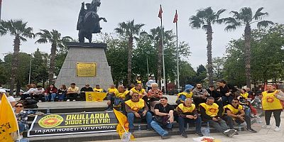 Eğitim Sendikaları, Okullardaki Şiddete Karşı Oturma Eyleminde