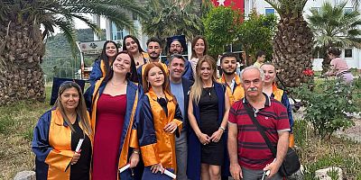 Emekli Olduktan Sonra Kuyumculuk Takı Tasarım Okudu ve Mezuniyet Sevincini Yaşadı