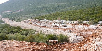 Milas-Bodrum Karayolu İle Devlet Hastanesi Bağlantı Yolunun Çalışmaları Sürüyor