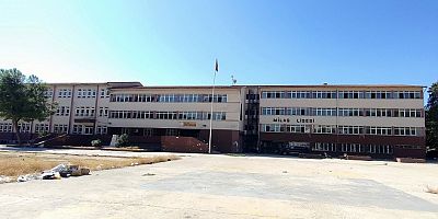 Milas Lisesi mezunu, Milas Lisesinden emekli bir öğretmenin yıkılacak okulla ilgili düşünceleri ve soruları