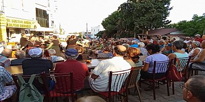 Pir Sultan Abdal Kültür Derneği Aşure Dağıttı