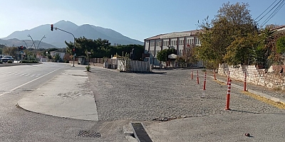 Reşadiye Kazım Yılmaz Okulu Önündeki Sürüş Talim Alanı Sorunu Çözüm Sürecine Girdi