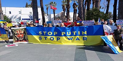 Türkiye’deki Ukraynalılar, Putin’i Protesto Etti