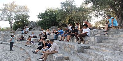 Yerel Yönetimlerde İlk: Felsefe ve Yaşam Akademisi